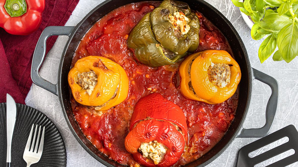 Gefüllte Paprika im Ofen zubereiten | Rezept - eat.de