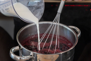 Heidelbeeren mit Speisestärke andicken