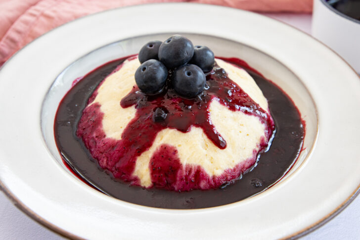 Hefeklöße mit Heidelbeeren DDR-Rezept