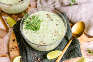 Kalte Gurkensuppe mit Joghurt