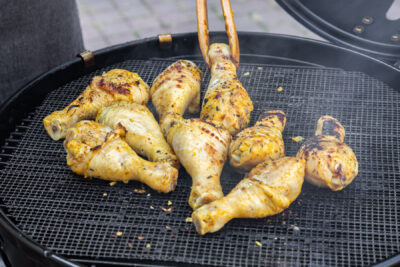 Hähnchenkeulen grillen