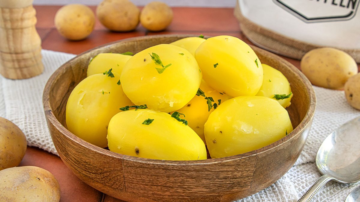 Mehlige Kartoffeln kochen | Rezept - eat.de