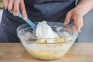 Eischnee unterheben