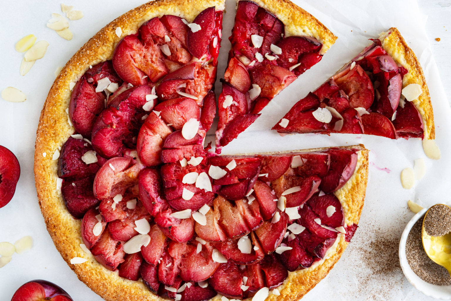 Pflaumenkuchen mit Quark-Öl-Teig | Rezept - eat.de