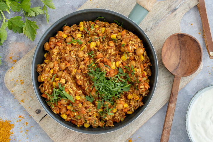 Reis-Hack-Pfanne mit Curry