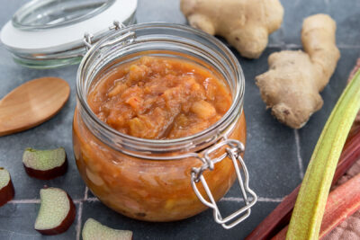 Rhabarber Chutney mit Ingwer