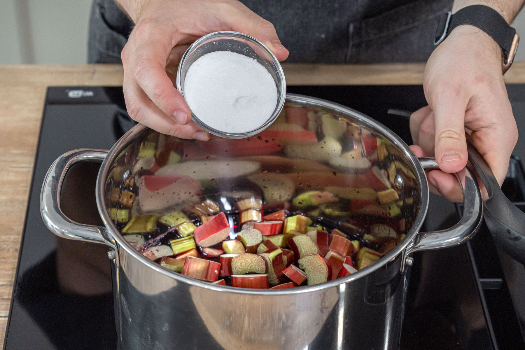 Klassische Rhabarbergrütze | Rezept