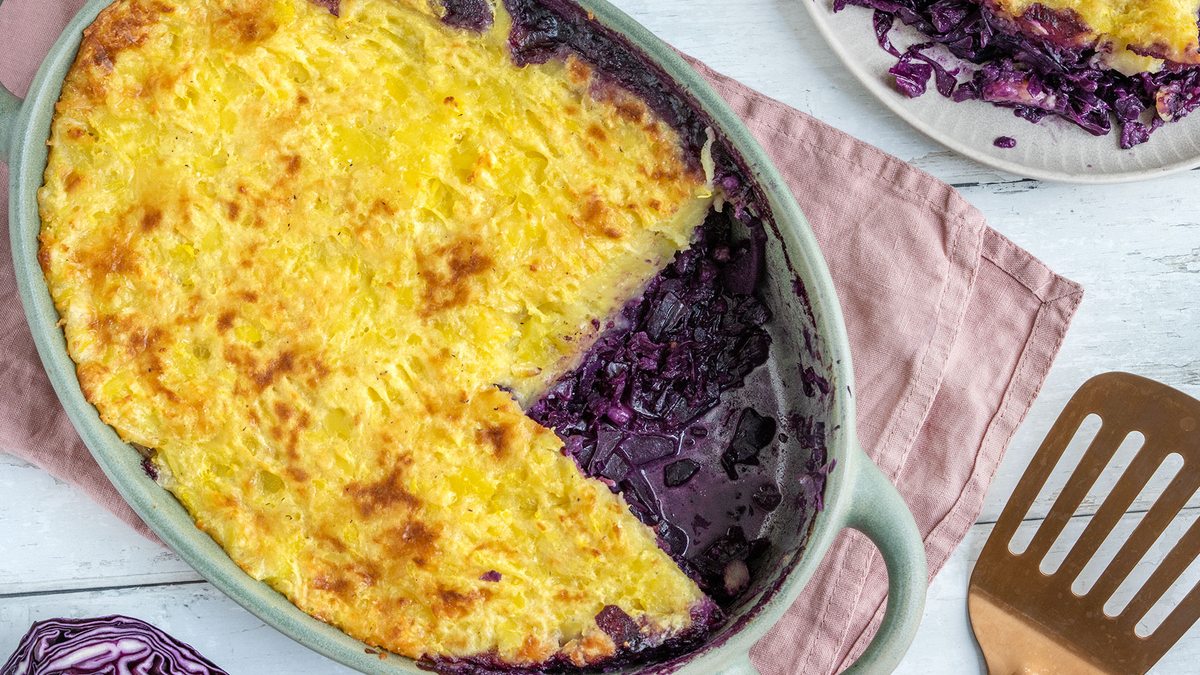 Rotkohlauflauf mit Kartoffelbreihaube | Rezept - eat.de