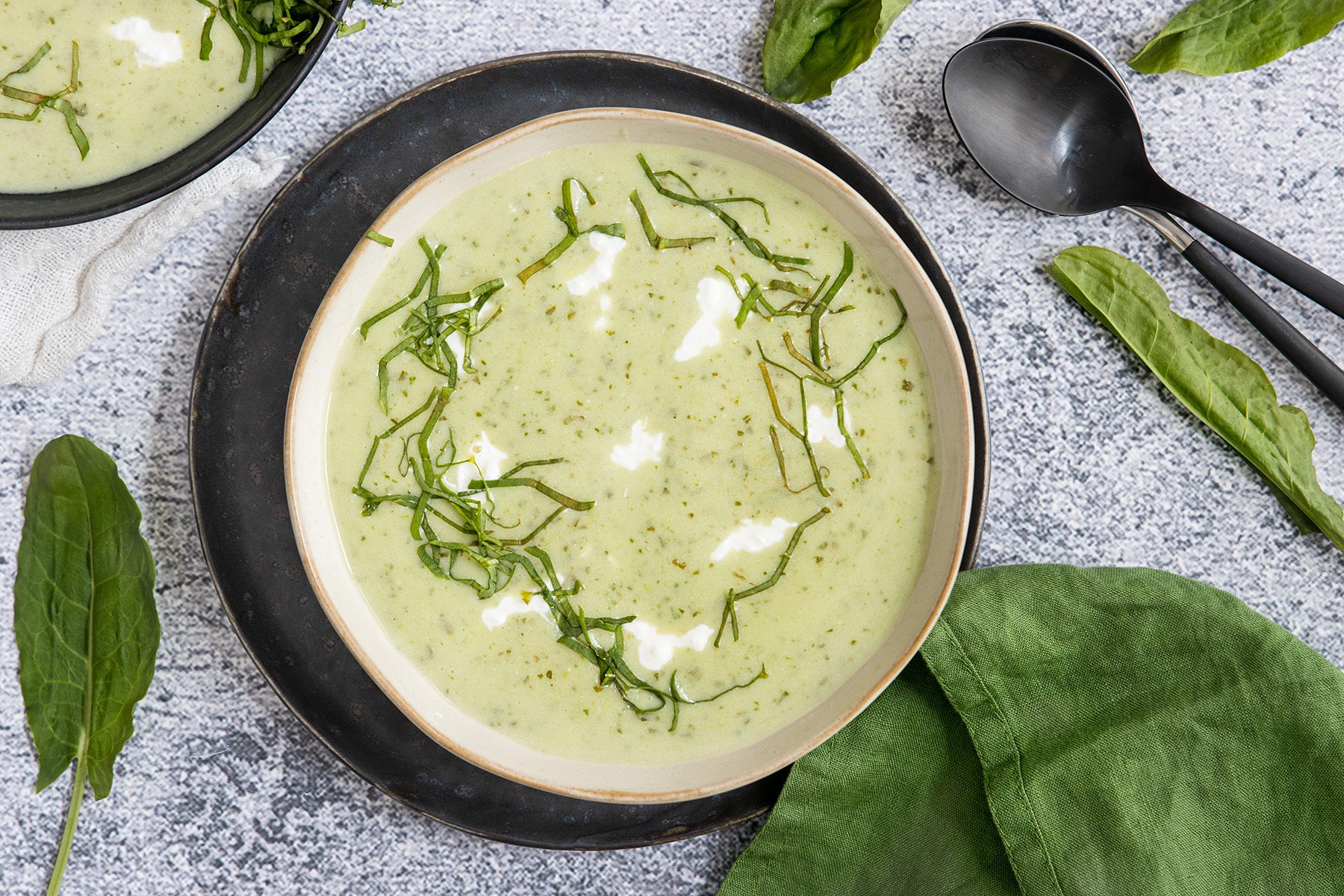 Cremige Sauerampfersuppe