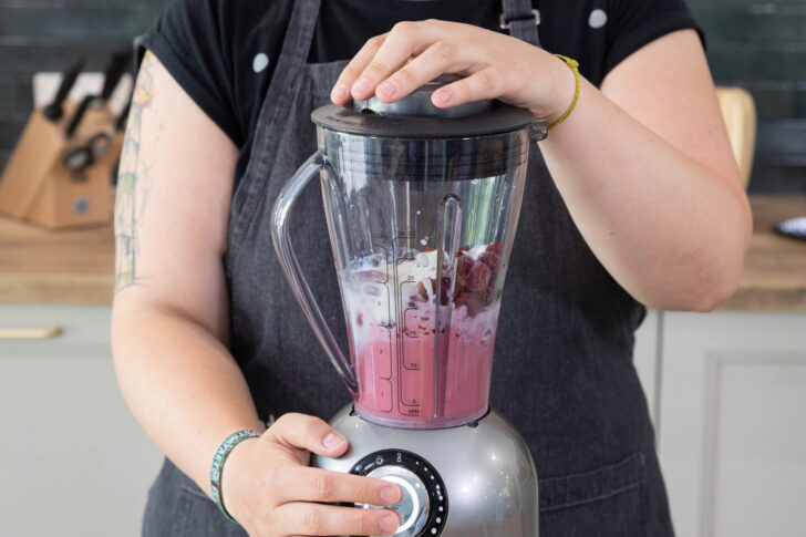 Schnellen Smoothie pürieren