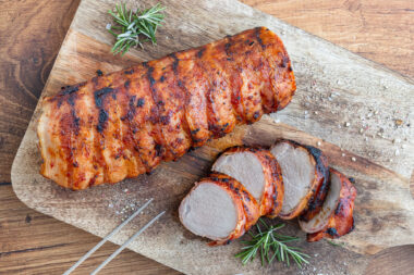 Schweinefilet im Speckmantel grillen