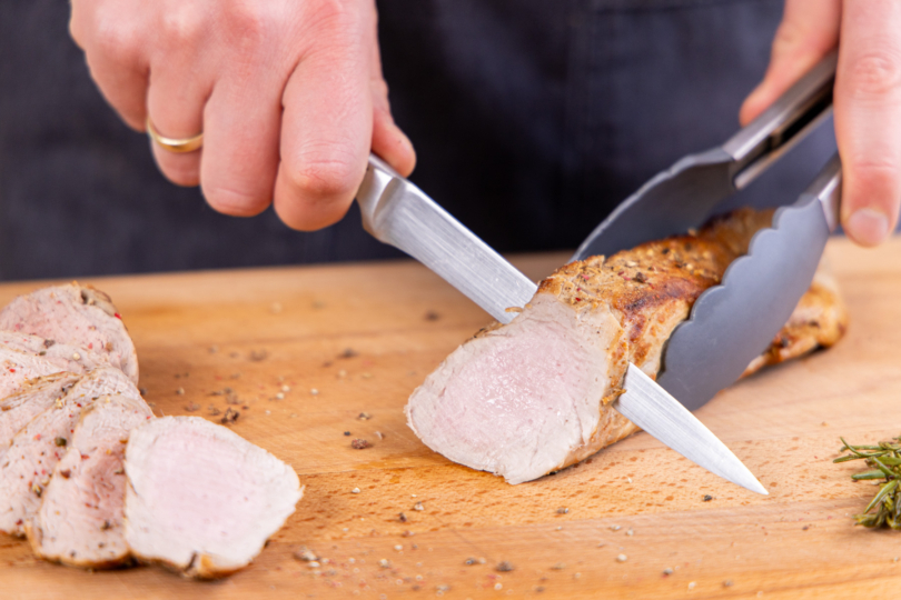 gebratenes Filet anschneiden