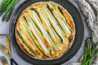 Spargelquiche mit Blätterteig
