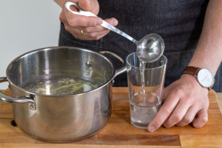 Spargelwasser trinken: so gesund ist es