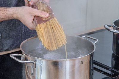 Linguine kochen