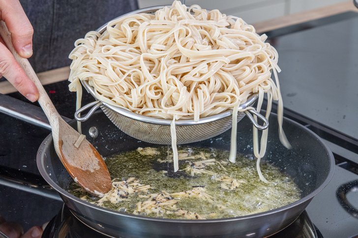 Pasta dazugeben