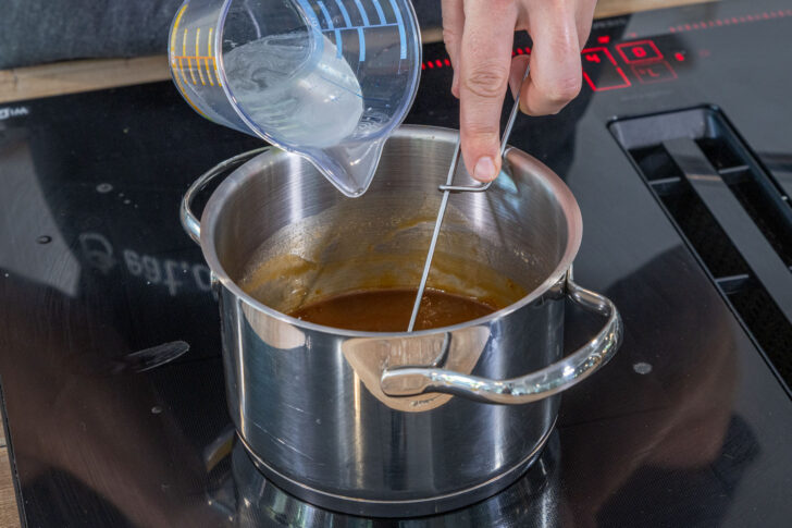 versalzene Soße mit Zucker strecken