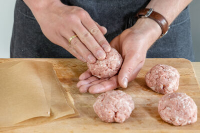 Wildschwein Burger Pattys formen