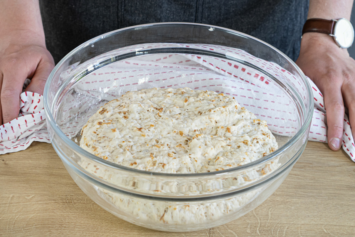 Herzhaftes Zwiebel-Baguette | Rezept - eat.de