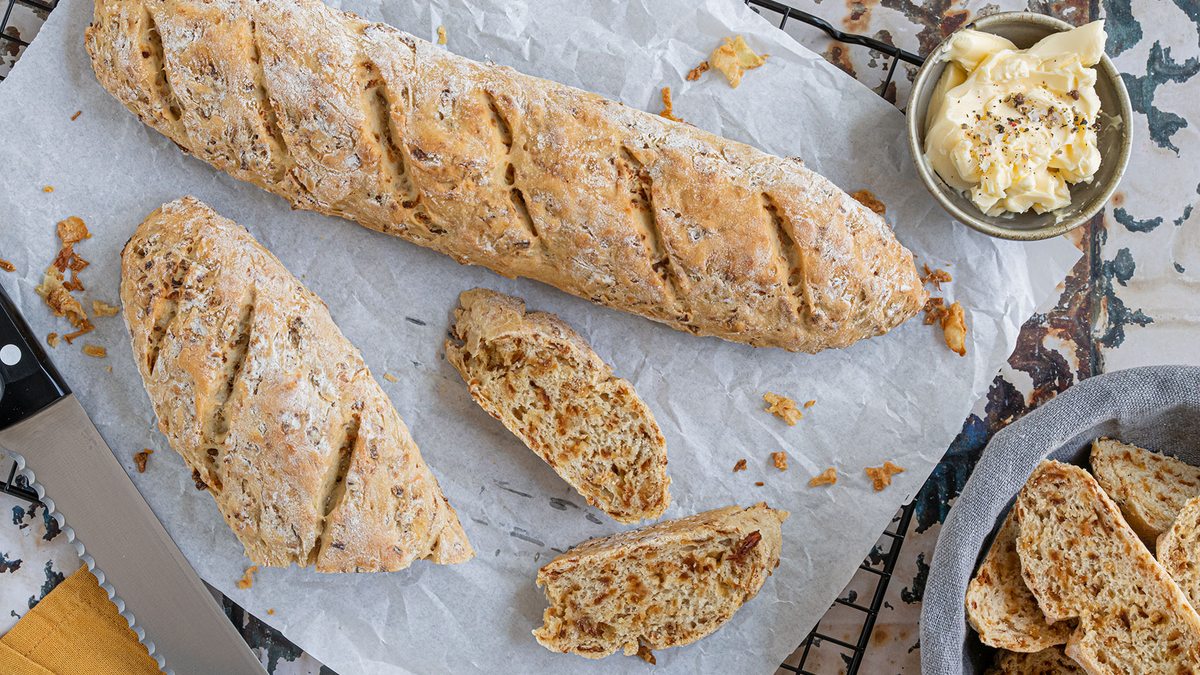 Herzhaftes Zwiebel-Baguette