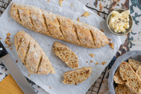 Herzhaftes Zwiebel-Baguette
