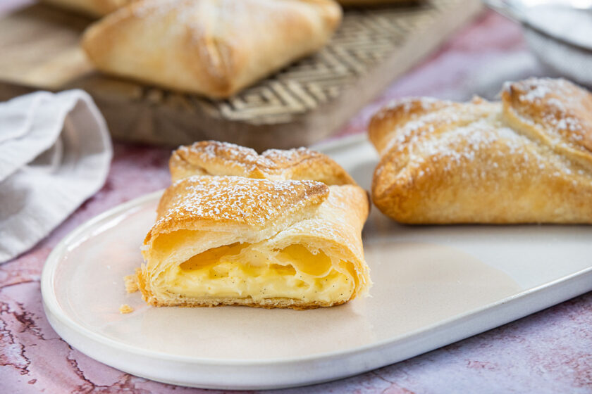 Blätterteig-Teilchen mit Vanillepudding