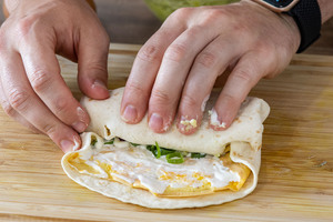 Burrito zusammenrollen
