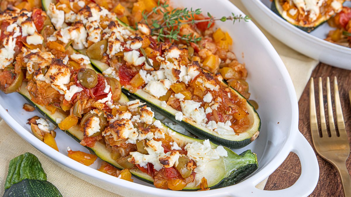 Vegetarisch gefüllte Zucchini mit Feta | Rezept - eat.de