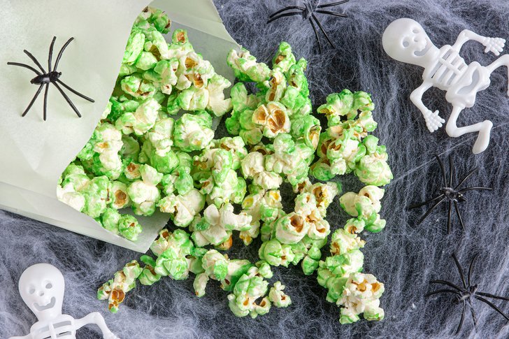 grünes Halloween Popcorn