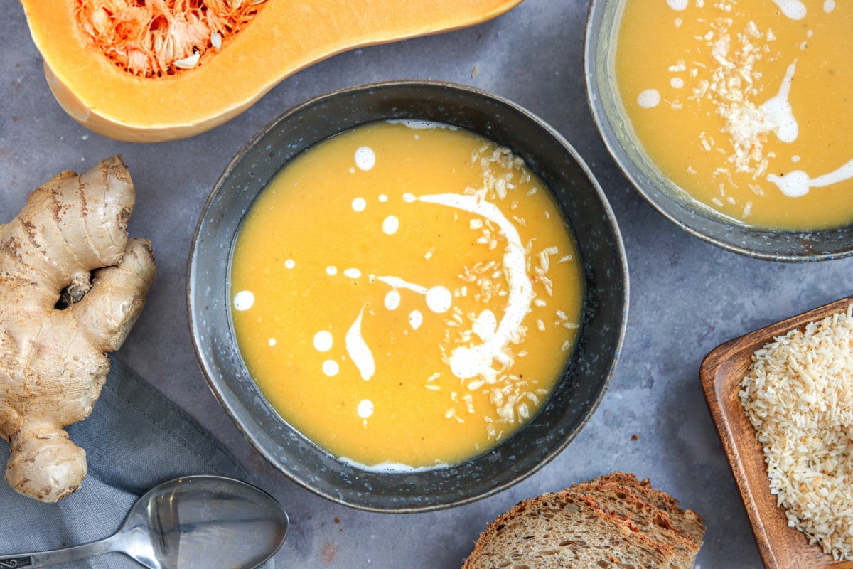 Vegane Kürbis-Ingwer-Kokos-Suppe | Rezept - eat.de Vegane Kürbis-Ingwer-Kokos-Suppe | Rezept - eat.de