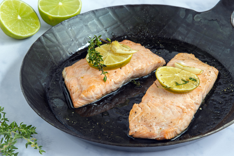 Lachs in der Pfanne braten