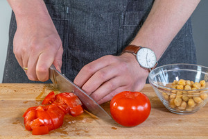 Tomaten schneiden