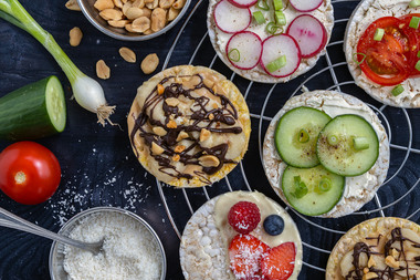 Reiswaffel-Snack mit 3 Toppings