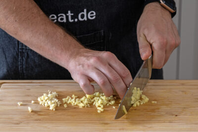 Ingwer fein hacken