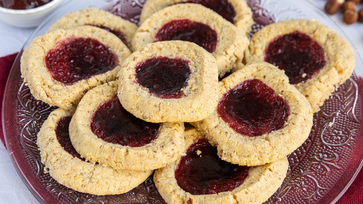 Omas Marmeladen-Plätzchen I Rezept - eat.de