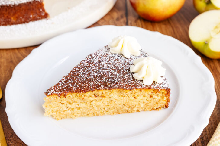 Saftiger und schneller Kuchen mit Apfelmus