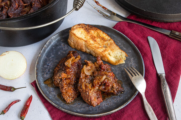 Schichtfleisch im Backofen