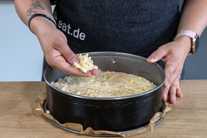 Mandelblättchen hinzugeben