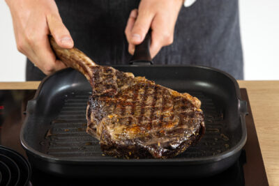 Tomahawk Steak anbraten
