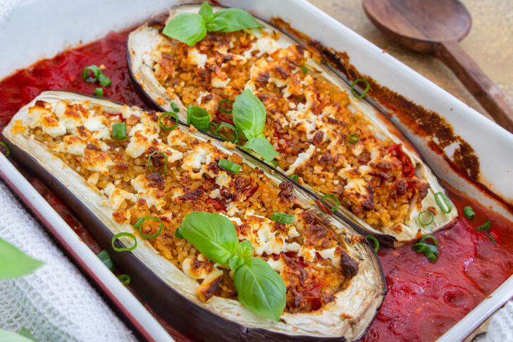 Vegetarisch gefüllte Aubergine