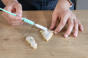 Ausstechplätzchen dekorieren