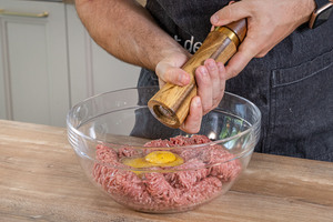 Hackfleisch pfeffern