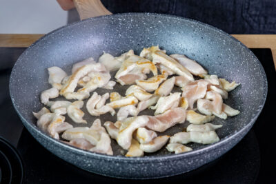 Hähnchen anbraten