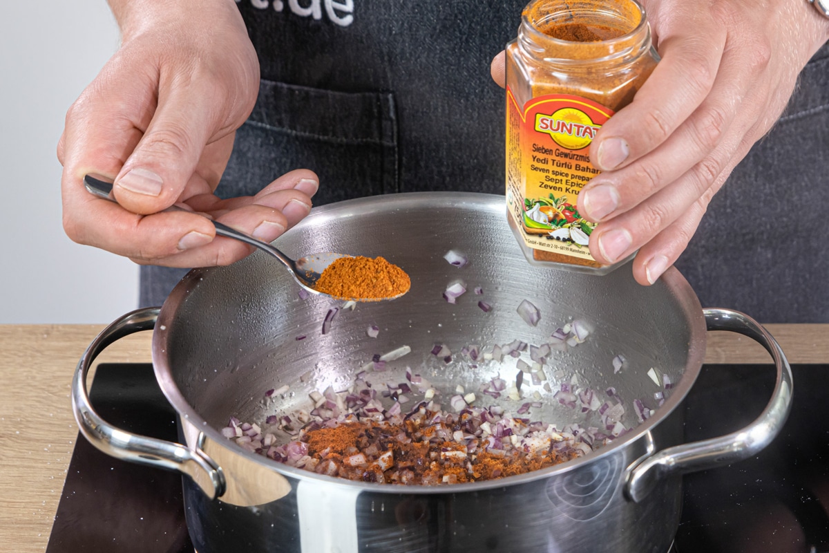 Gefüllte Auberginen nach türkischer Art | Rezept - eat.de