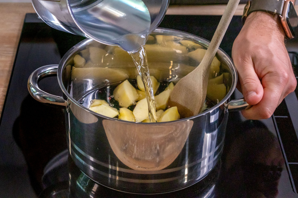 Fruchtige Holunderbeersuppe | Rezept