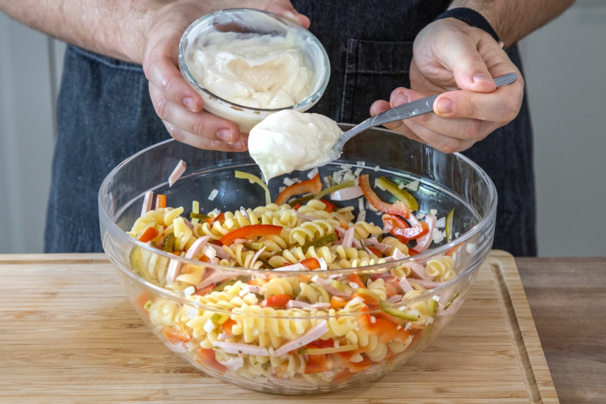 Klassischer einfacher Nudelsalat | Rezept - eat.de