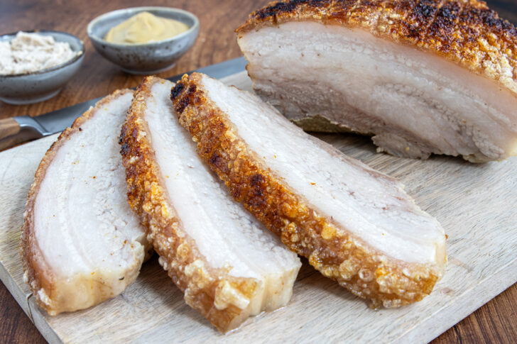knuspriger Schweinebauch aus dem Ofen