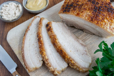 knuspriger Schweinebauch aus dem Ofen