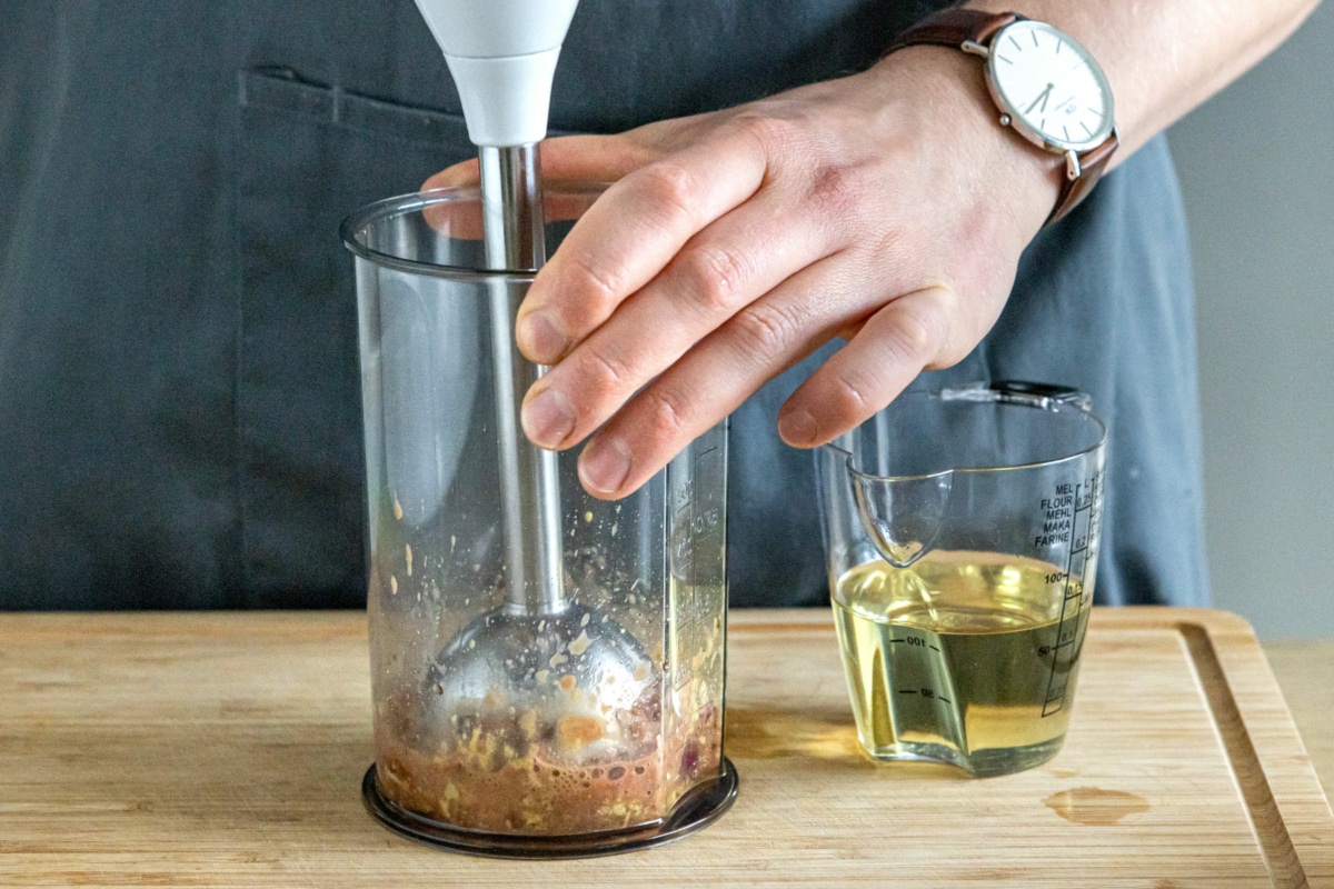Kräuter-Balsamico-Dressing für Feldsalat | Rezept - eat.de