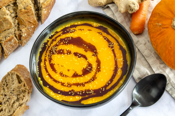 Kürbissuppe mit Ingwer und Möhre